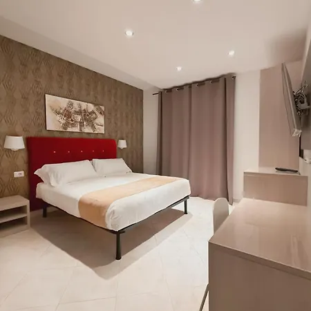 Domus Chiara Al Colosseo *