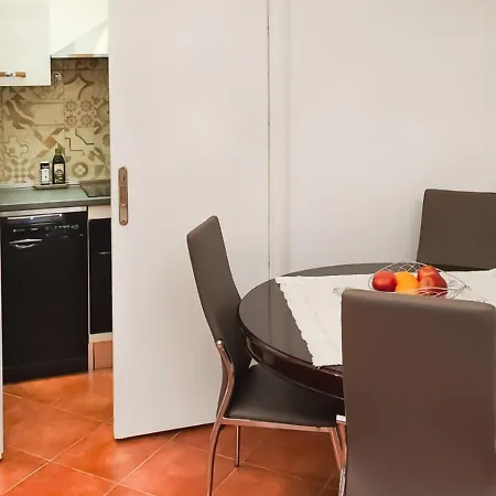 Domus Chiara Al Colosseo Appartement Rome