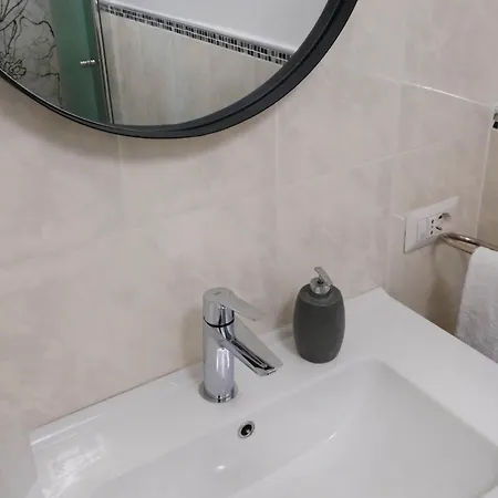 Domus Chiara Al Colosseo Rome