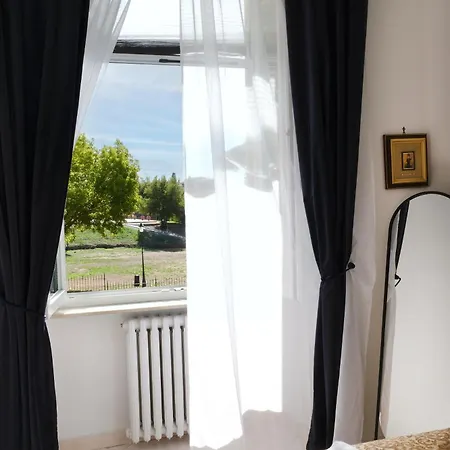 Domus Chiara Al Colosseo Rome