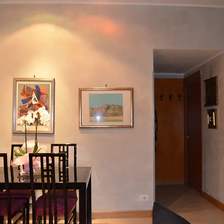 Domus Chiara Al Colosseo Rome