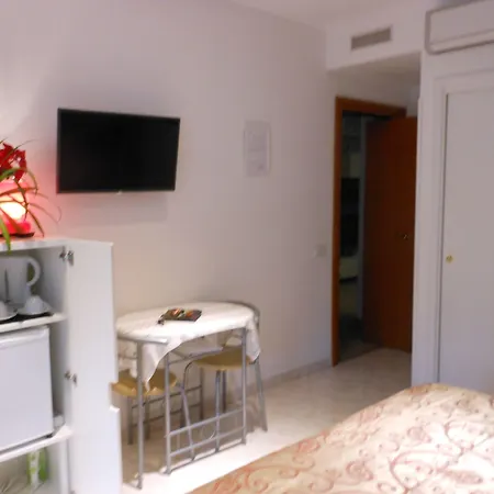 Domus Chiara Al Colosseo Appartement