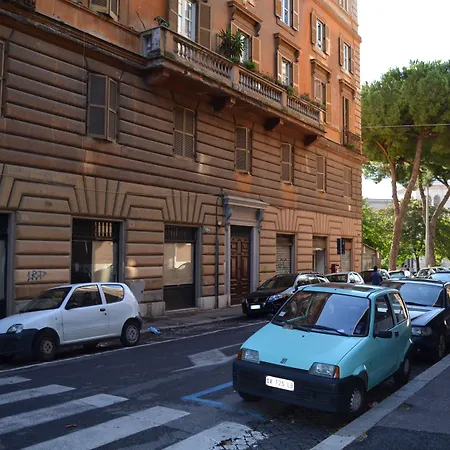 Domus Chiara Al Colosseo Apartamento *