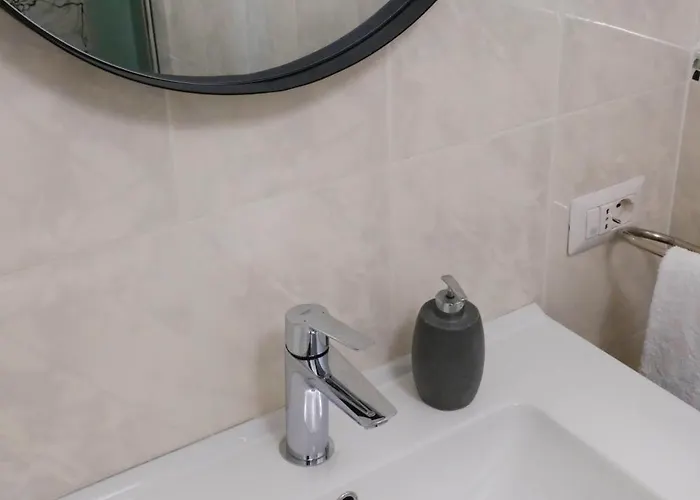 Domus Chiara Al Colosseo Roma