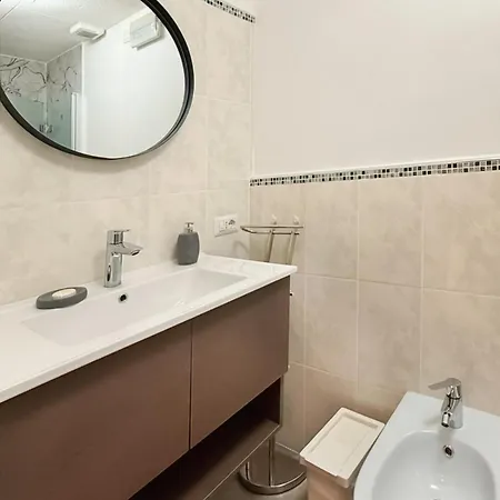 Apartamento Domus Chiara Al Colosseo *