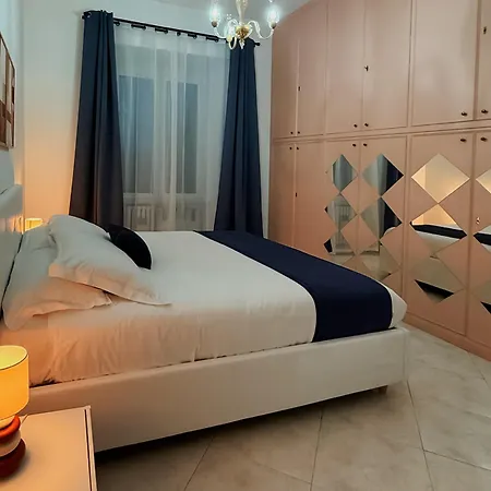 Domus Chiara Al Colosseo Apartamento Roma