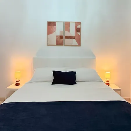 Domus Chiara Al Colosseo *