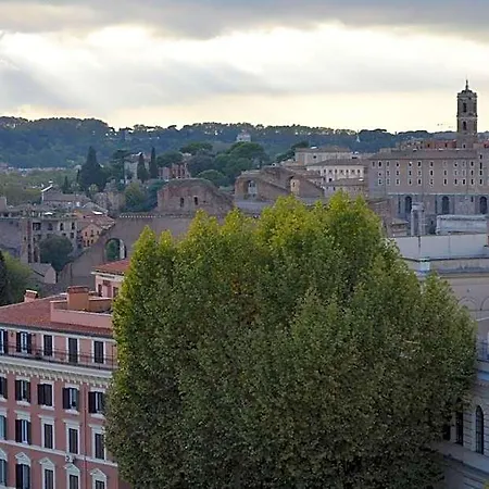 Domus Chiara Al Colosseo