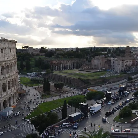 Apartamento Domus Chiara Al Colosseo