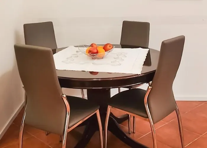 Domus Chiara Al Colosseo * Ρώμη