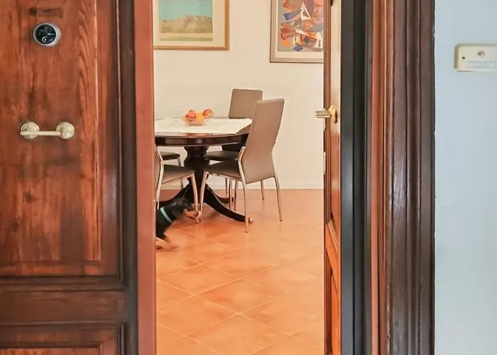 Domus Chiara Al Colosseo * Ρώμη