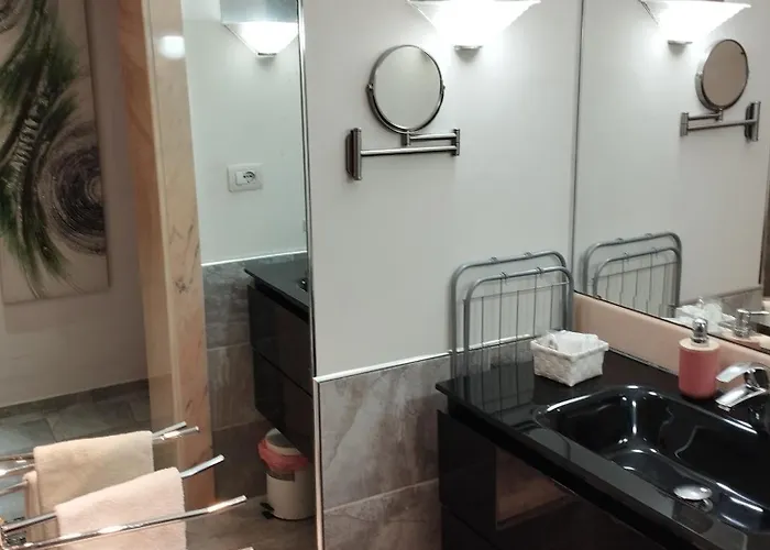 Domus Chiara Al Colosseo * Ρώμη