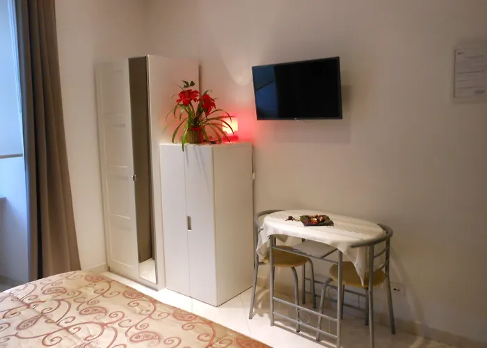 Διαμέρισμα Domus Chiara Al Colosseo Ρώμη