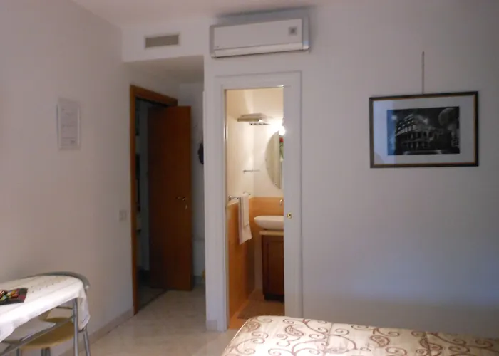 Domus Chiara Al Colosseo