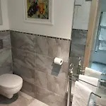 Apartamento Domus Chiara Al Colosseo Roma